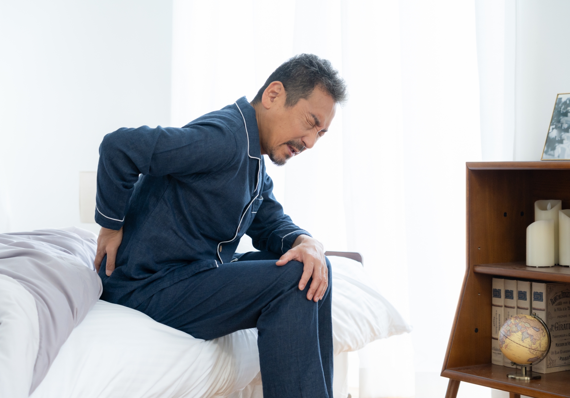 50代以上で早朝に目が覚める人が無意識にやっているNG習慣